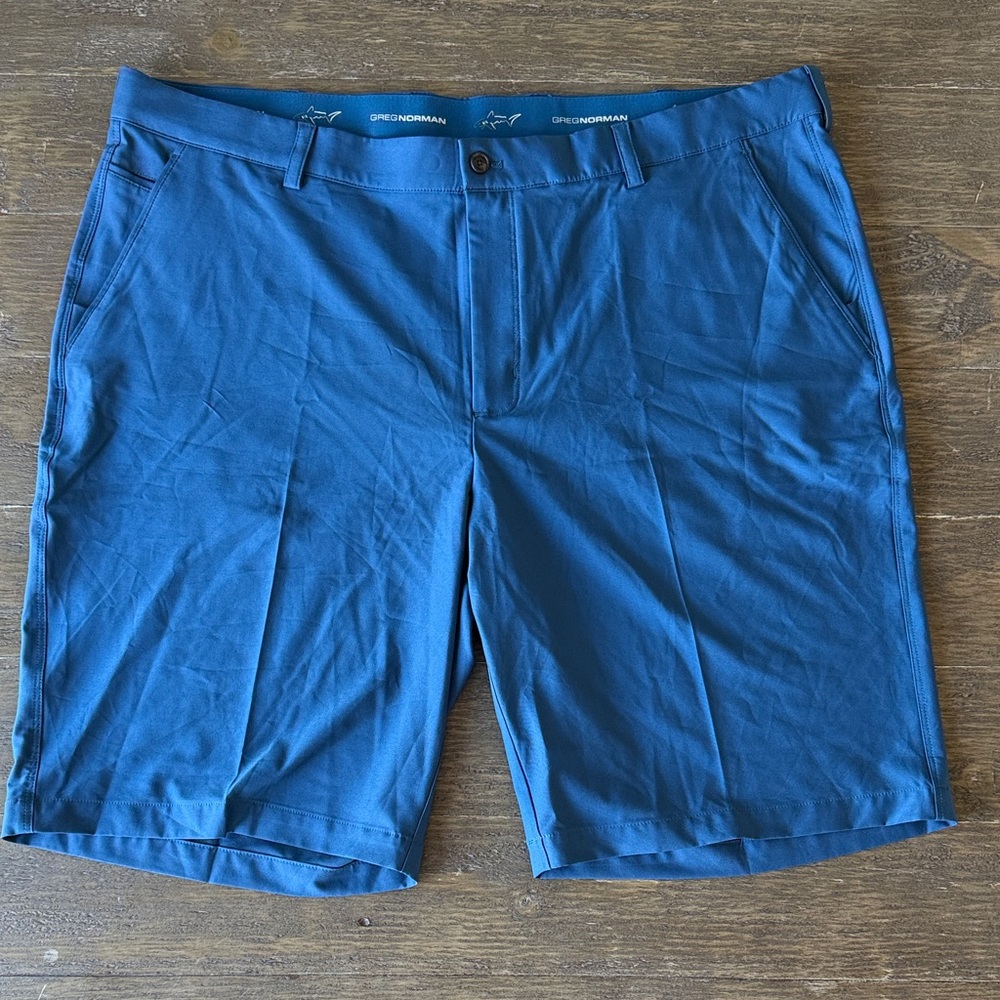 Greg Norman Men's ML75 Microlux 10" Golf Shorts